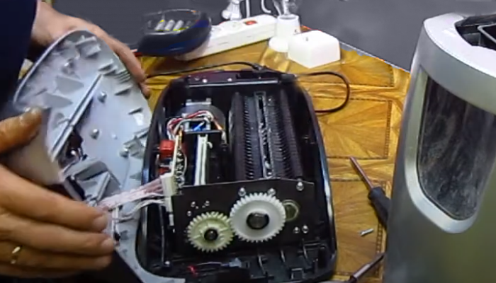 Фото 3. Снимаем крышку