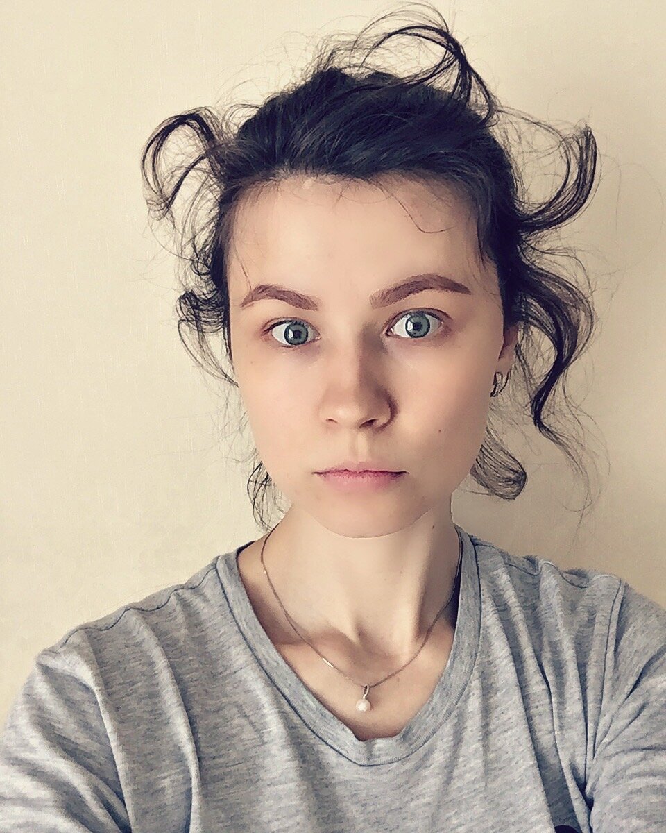 А, оу, в декрете еще проблема была- превращение в Медузу Горгону.