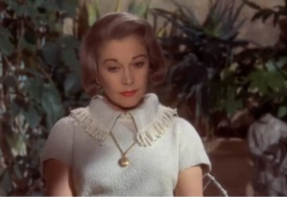 Миссис Стоун. Бывшая красавица и очень известная актриса. 