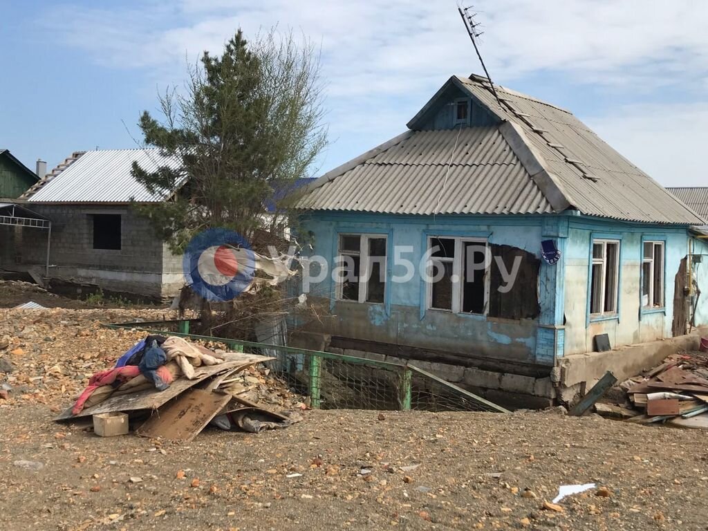    С сегодняшнего дня в Оренбургской области начали принимать заявления на капремонт домов, пострадавших от паводка