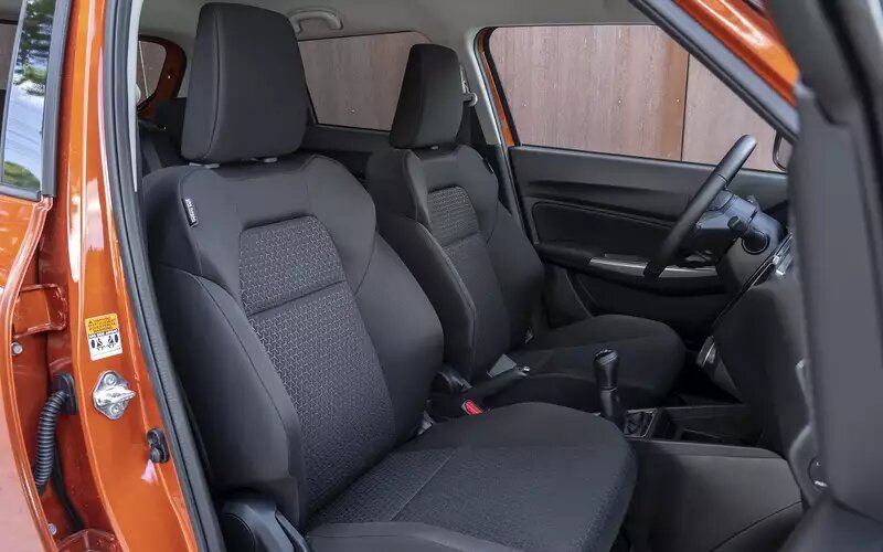    Интерьер Suzuki Swift