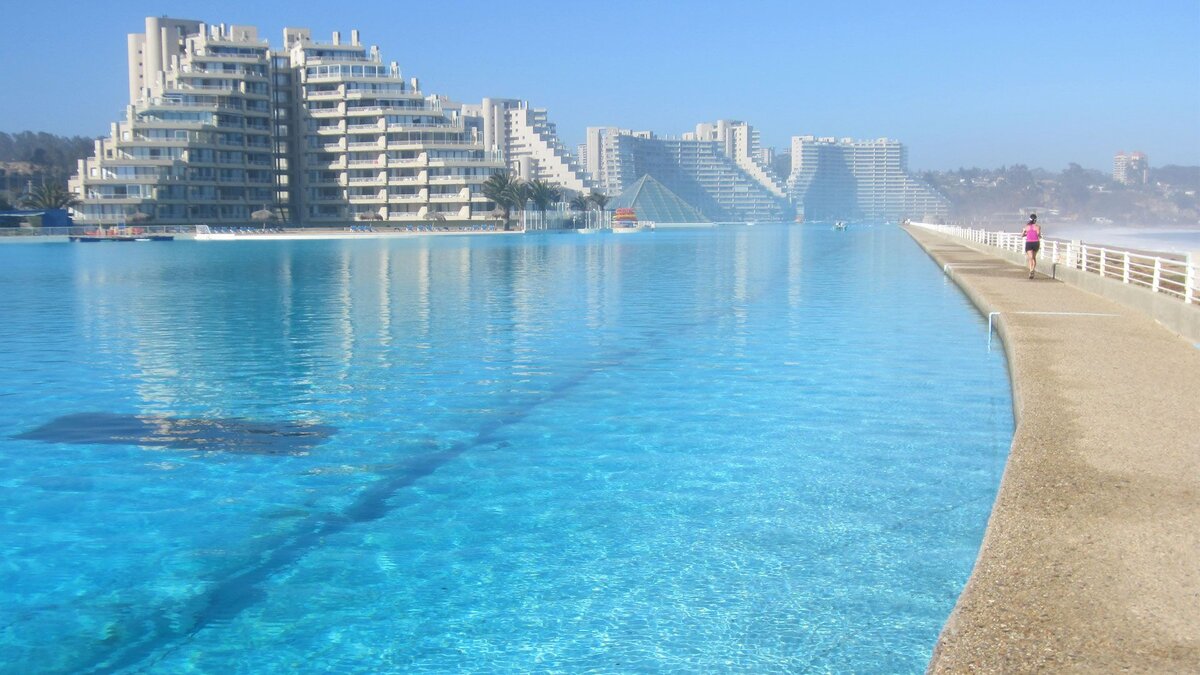 Сан Альфонсо дель Мер (San Alfonso del Mar), Альгарробо (Algarrobo), Чили