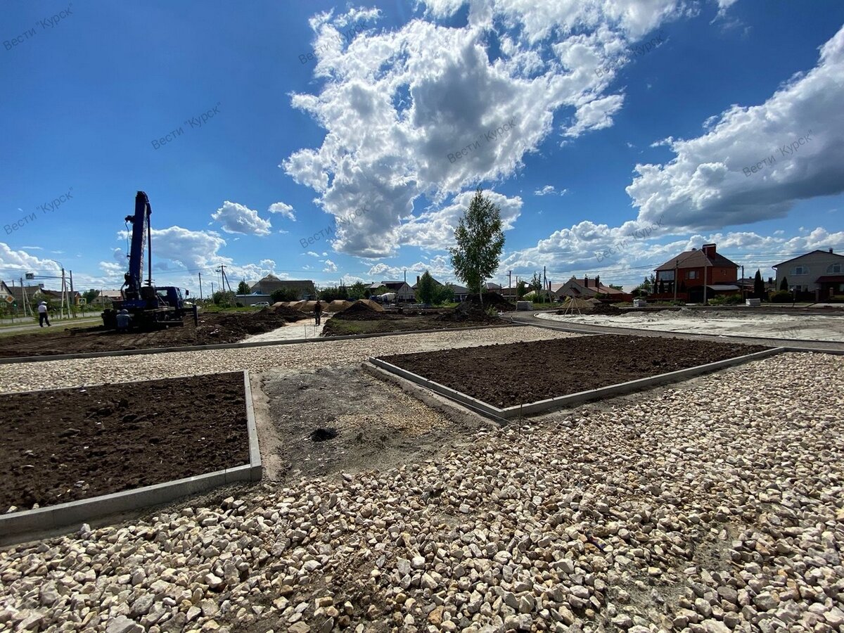    В Курске благоустраивают сквер «Поэтический»