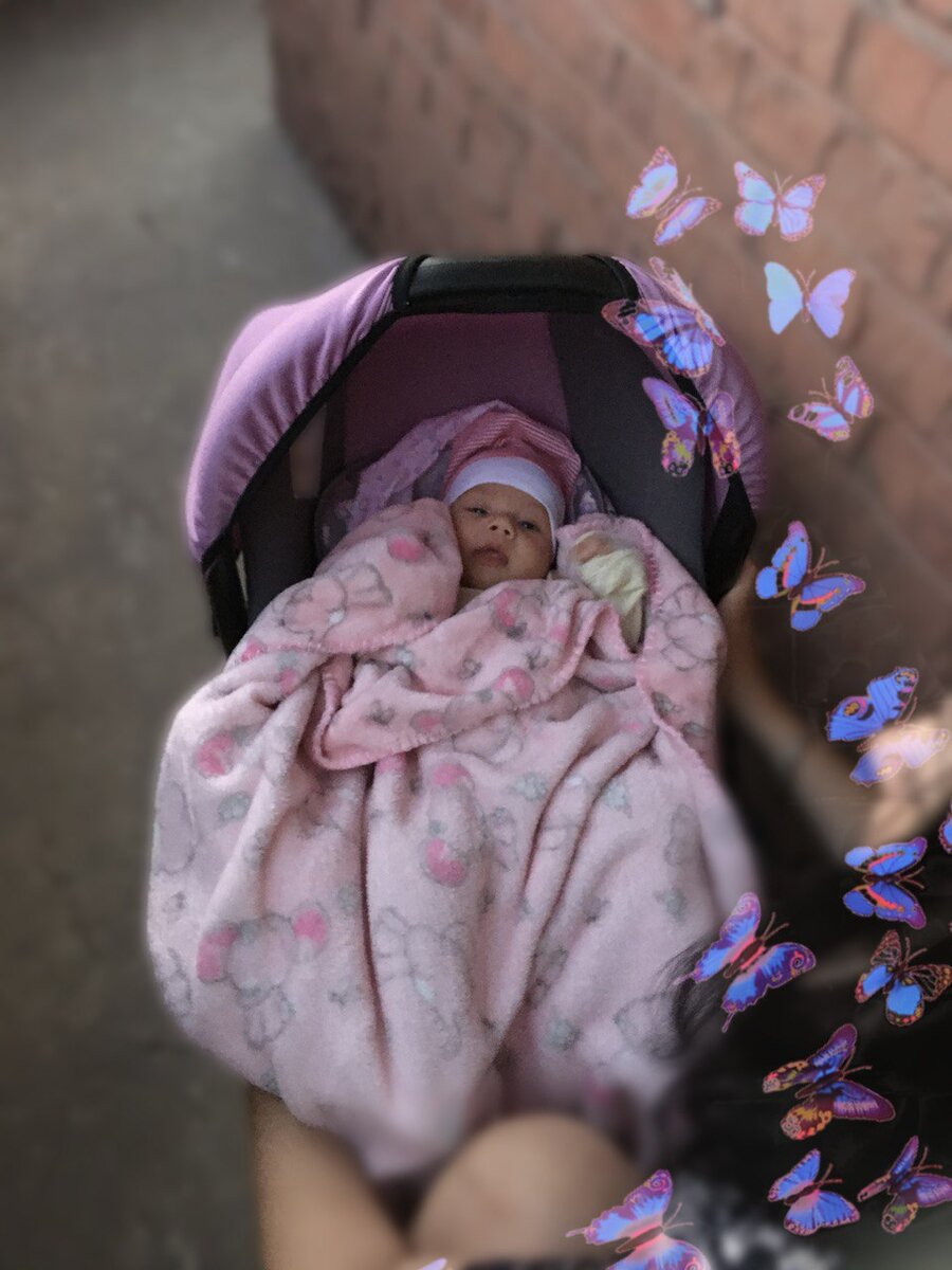 Поездка к бабушке. В автолюльке не спим.