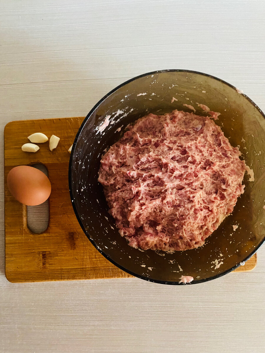 Приготовьте фарш и полдела сделано 