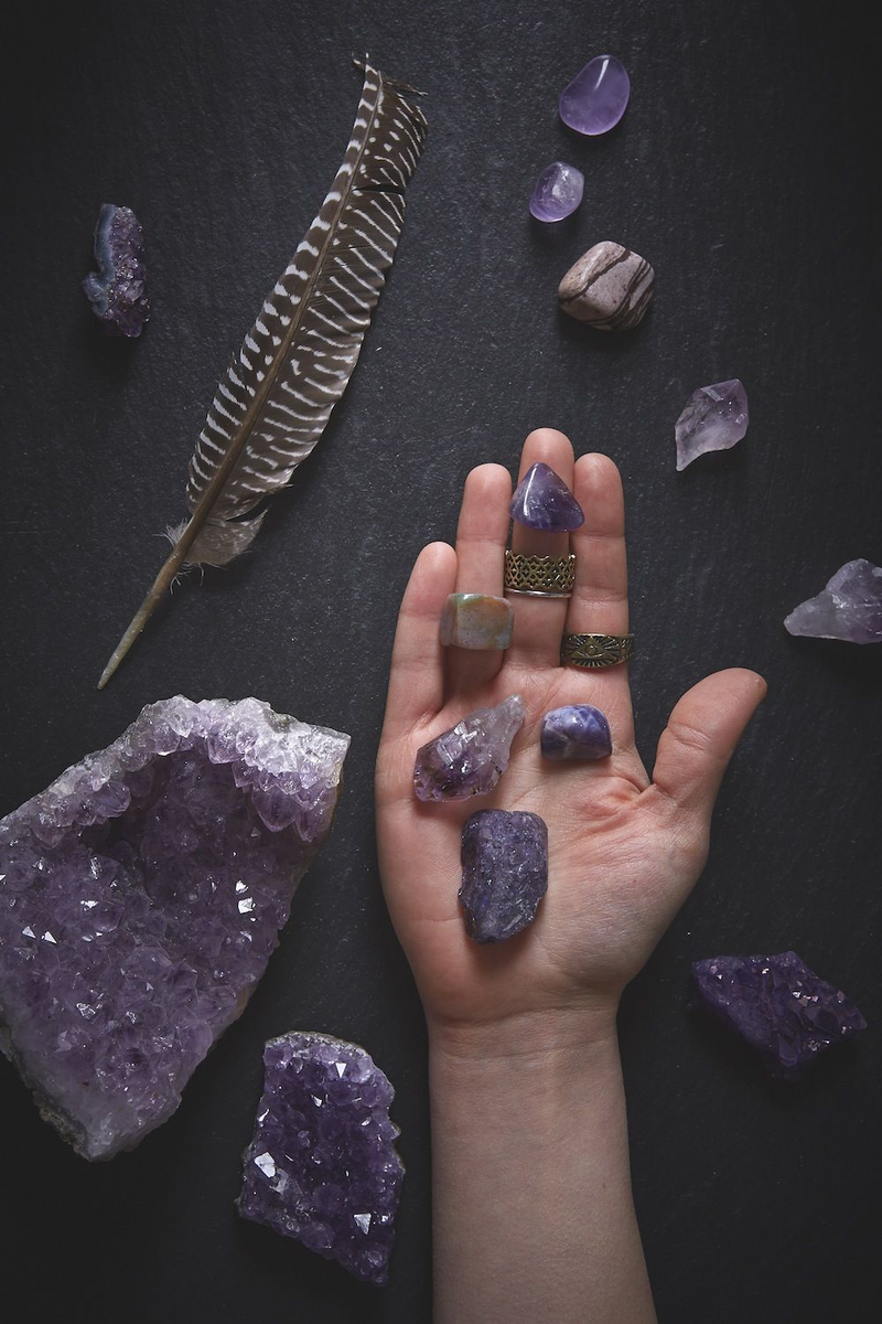 Источник: https://ru.pinterest.com/pin/urban-outfitters-blog-uo-obsessions-crystals-minerals--337418197093188099/