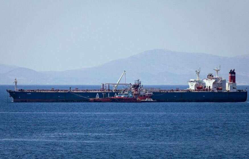    Россия нашла новое место для перевалки своей нефти с судна на судно