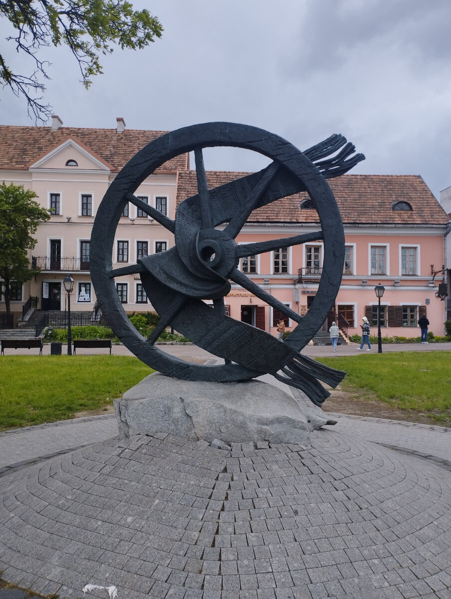 Памятник "Белорусам зарубежья" (ФОТО АВТОРА)