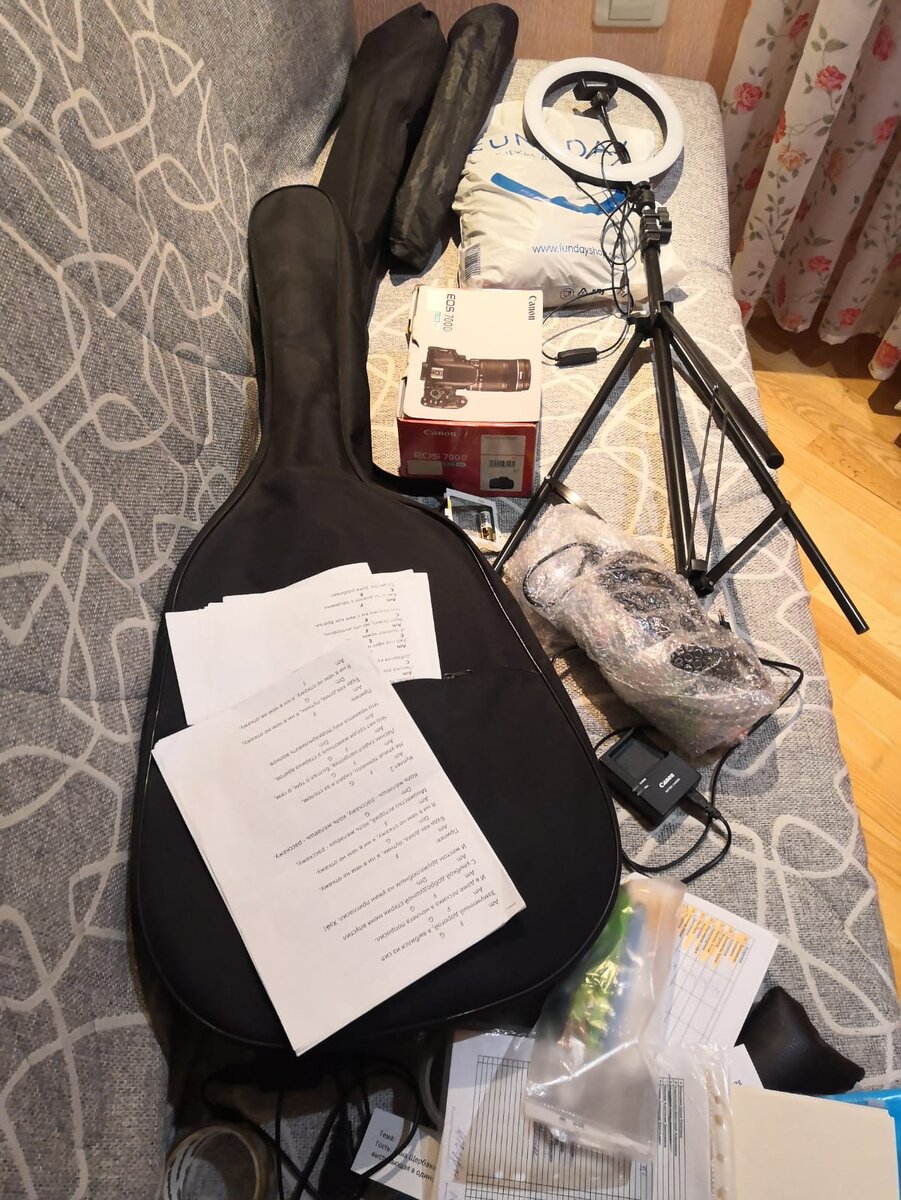 Так выглядит конец учебного года....Каждый год одно и то же. Творческий беспорядок. Фото автора