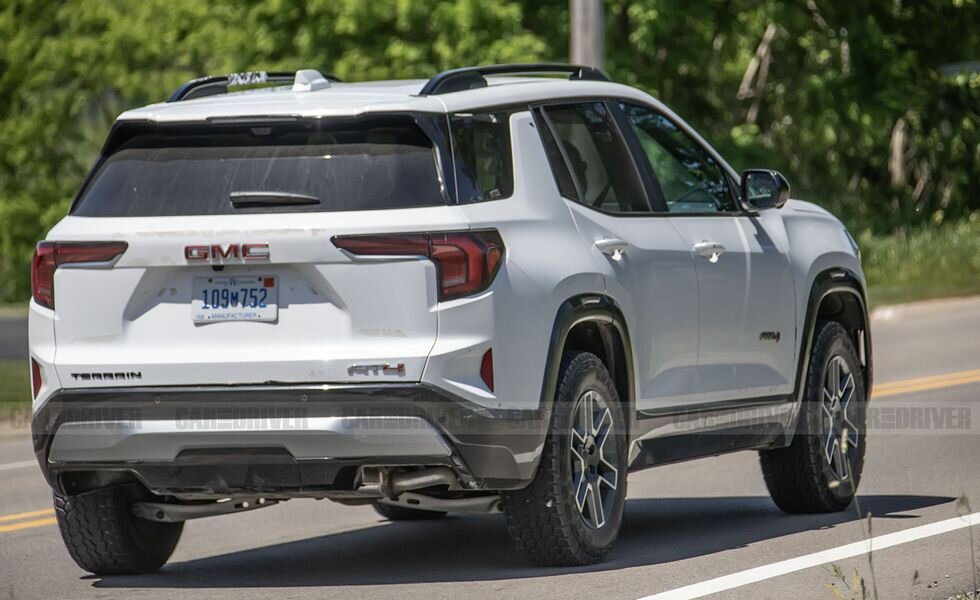 Новый GMC Terrain AT4 2025 года. Первые фото без камуфляжа (журнал Car and Driver)