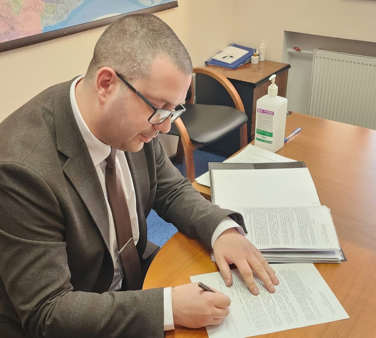    Депутат окружной Думы стал восьмым претендентом на пост главы Сургута