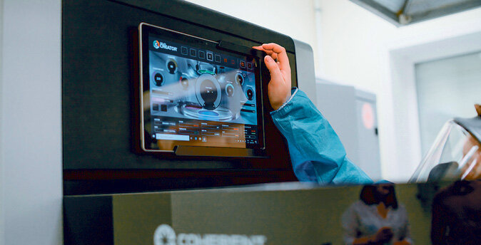 Используемый в УрФУ 3D-принтер изготовлен немецкой фирмой, но существенно модернизирован уральскими учеными / Фото Оксаны Мелещук, УрФУ