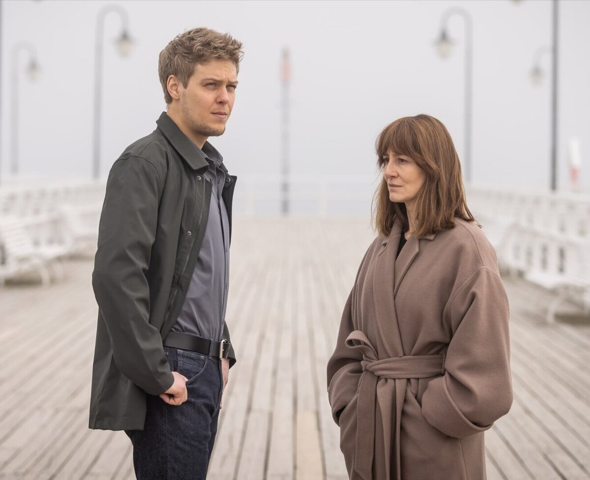 Кадр из фильма "Цвета зла: Красный".