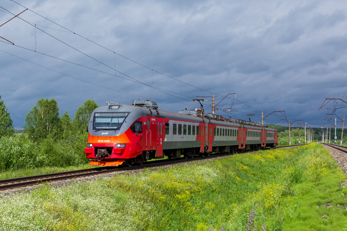 электропоезд ЭП3Д-0090 поезд № 6551 Шахунья — Нижний Новгород
перегон Арья — Урень
Россия, Нижегородская область