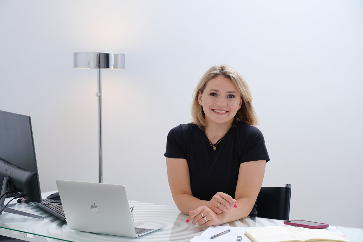 Спикер вебинара - Юлия Пакина, ведущий юрист с 13-летним опытом