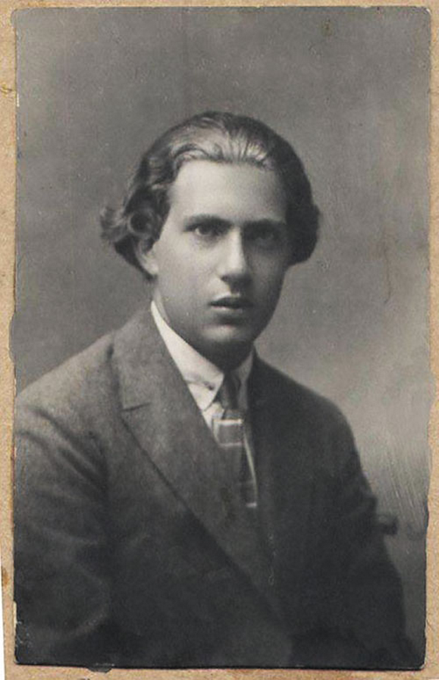 Википедия https://ru.wikipedia.org/wiki/Марьямов,_Александр_Моисеевич