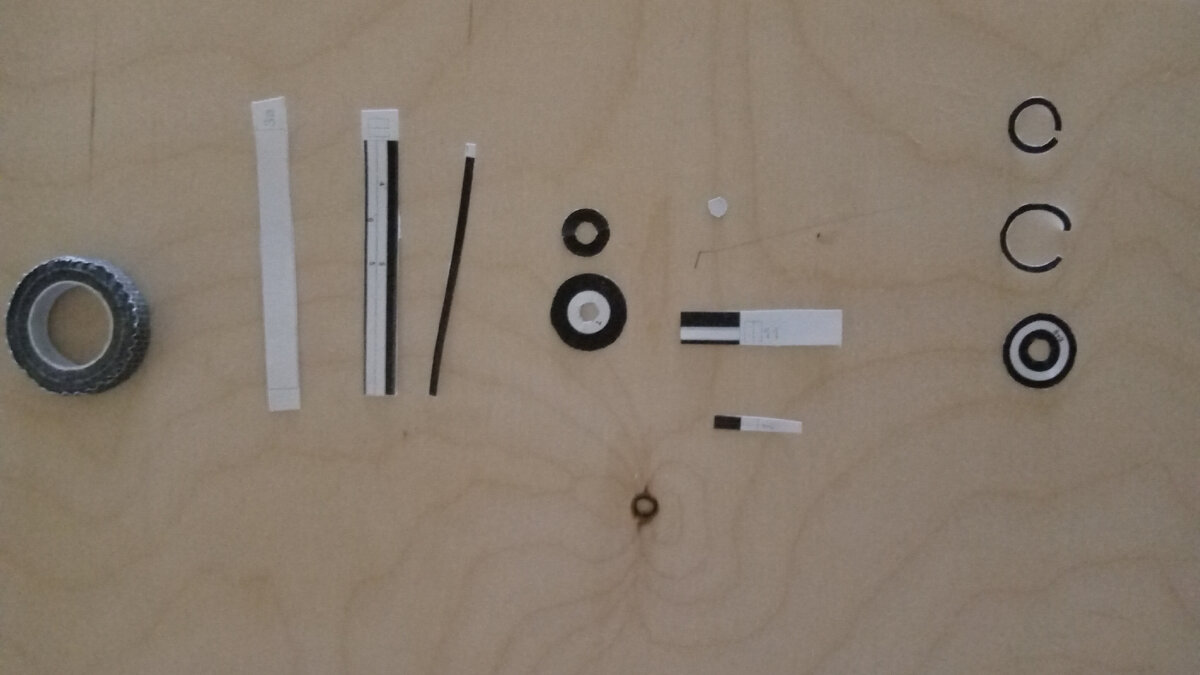 Детали для колеса. УАЗ "ВАИ" модель из бумаги. Фото Июнь 2024