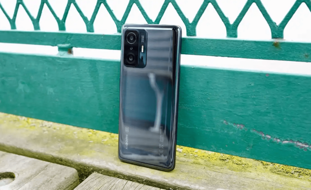 С помощью быстрой зарядки 120 Вт восстановить 100% можно за 17 минут. Фото: techadvisor.com