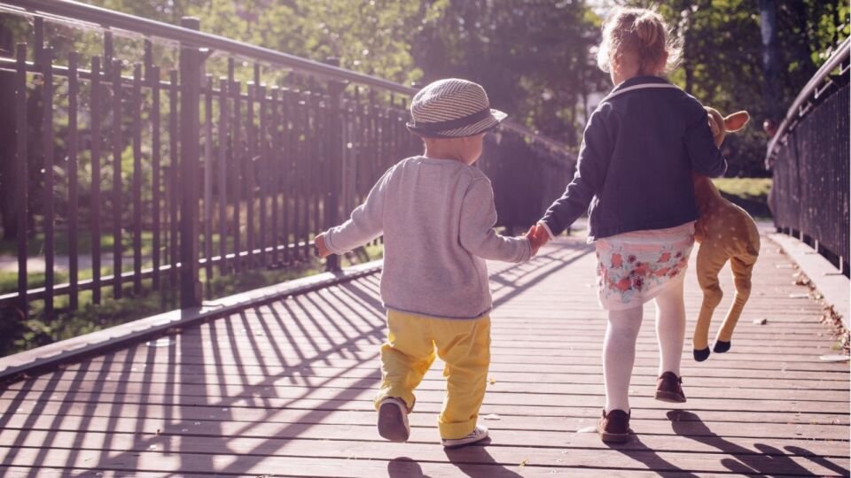    Дети. Прогулка. Источник: pixabay