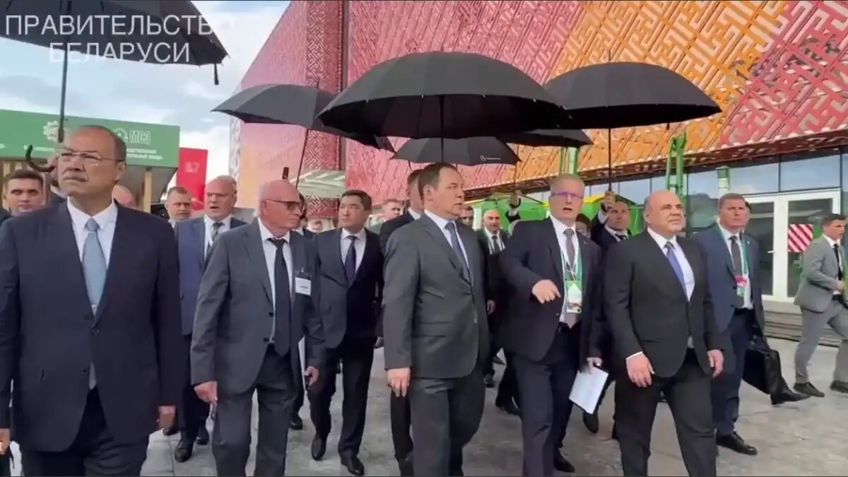 Фото:скриншот видео Правительства Беларуси Главы правительств осматривают экспозиции выставки БЕЛАГРО-2024