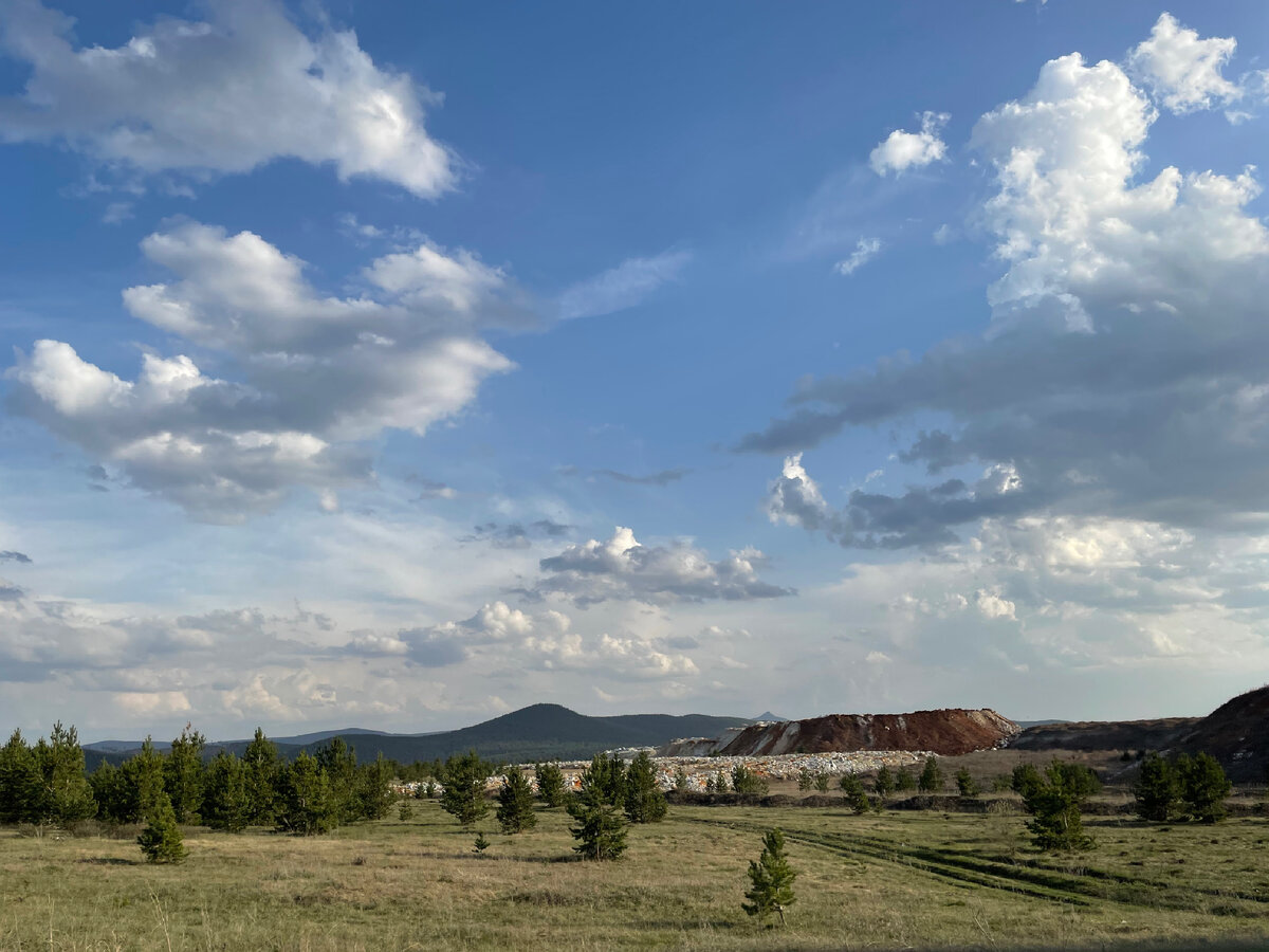 Здесь очень много карьеров