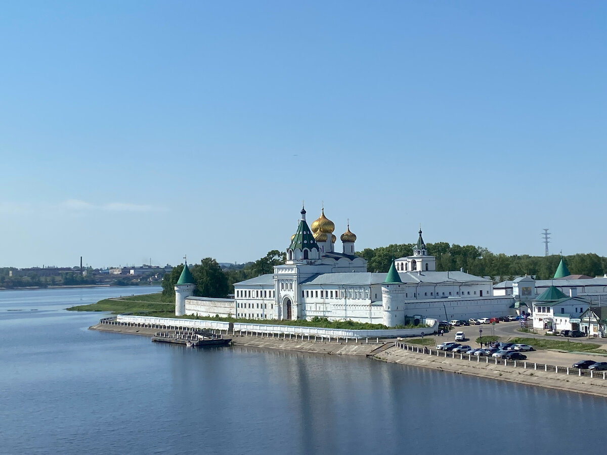 Река волга в костроме