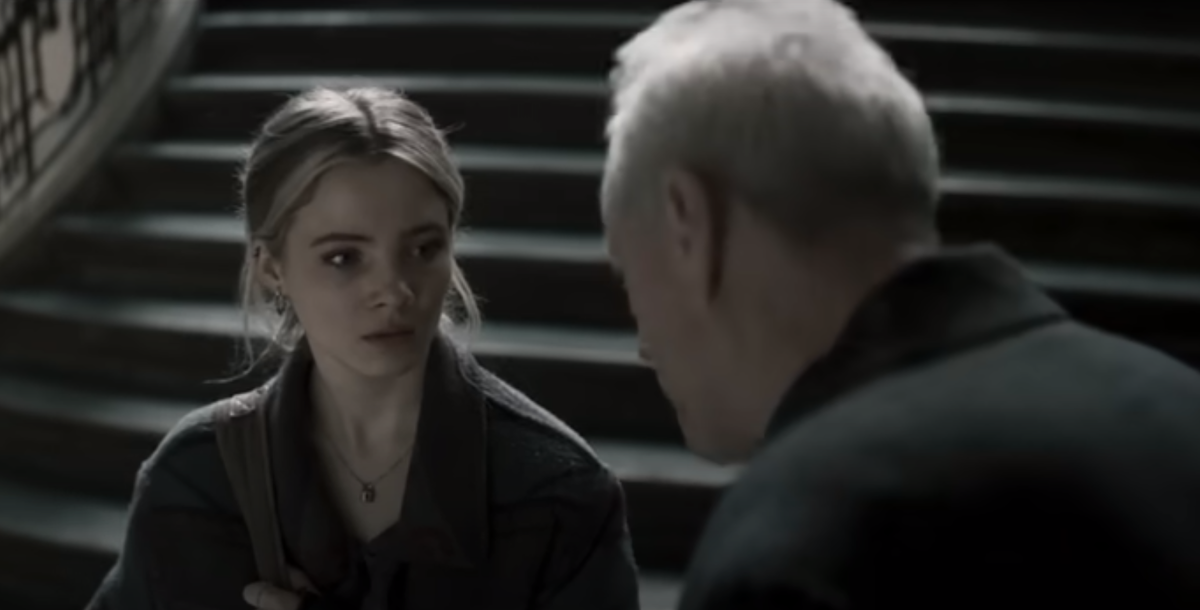 Кадр из фильма "Нечисть" (англ. Baghead) 2023 года