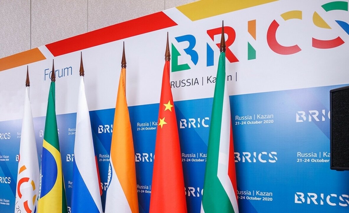    Песков: в БРИКС заинтересованы в контактах с проявляющими интерес странами