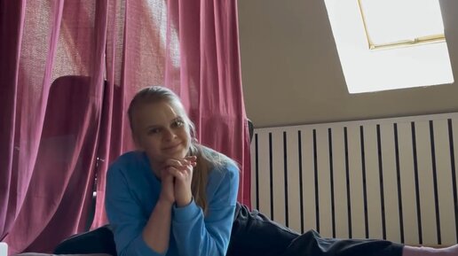 Поперечный шпагат на пилоне