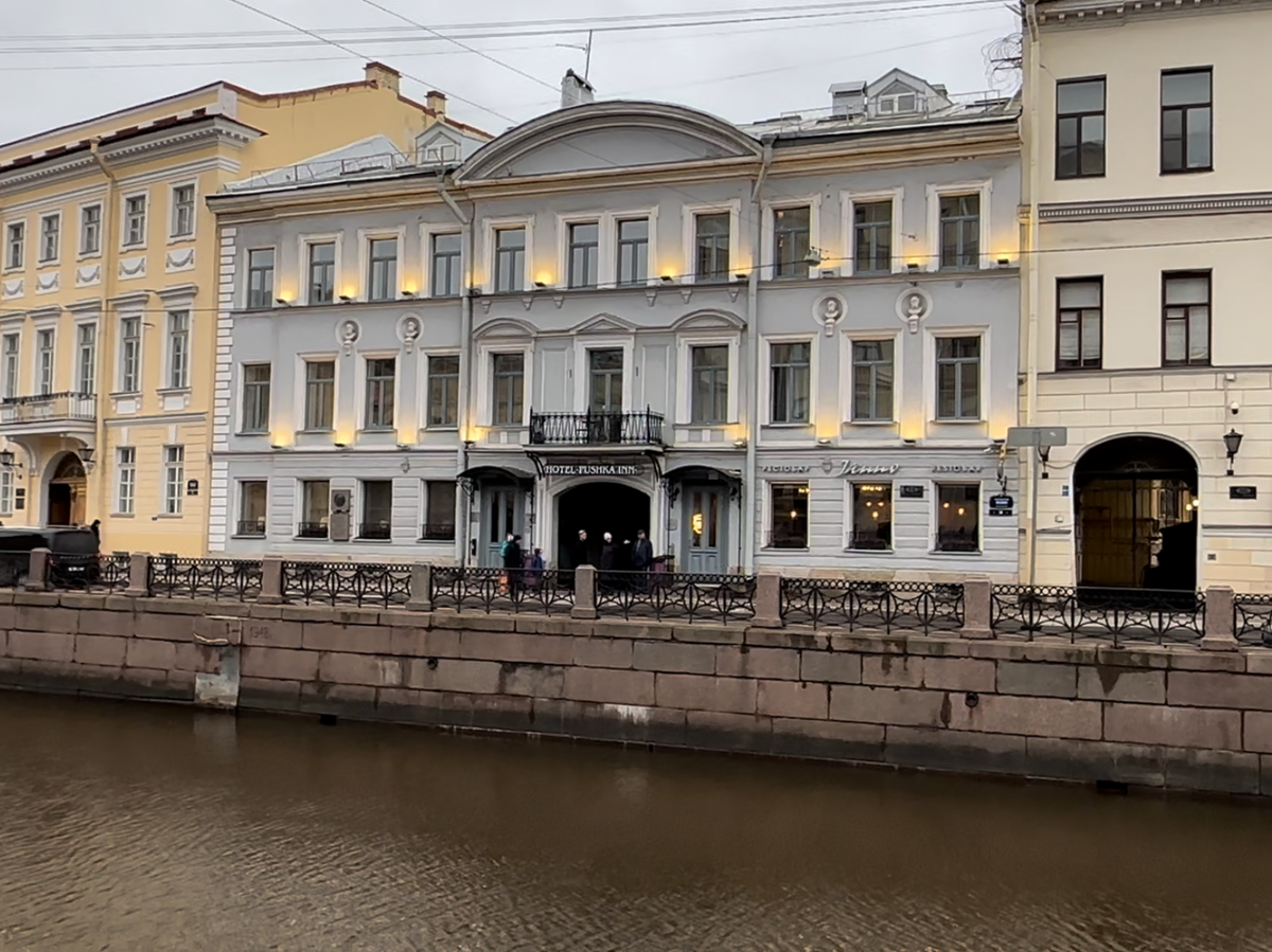 От Дворцовой площади по набережной Мойки до Спаса на Крови. Заключительная  прогулка по Петербургу | Павел Бочкарев Путешествуем вместе | Дзен