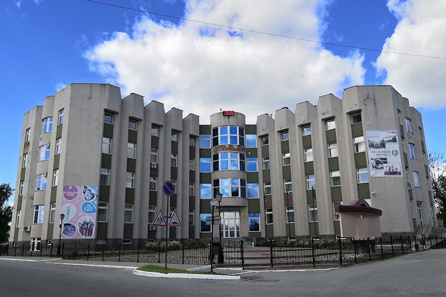    В Октябрьском районе уволили чиновника за оскорбления и драку