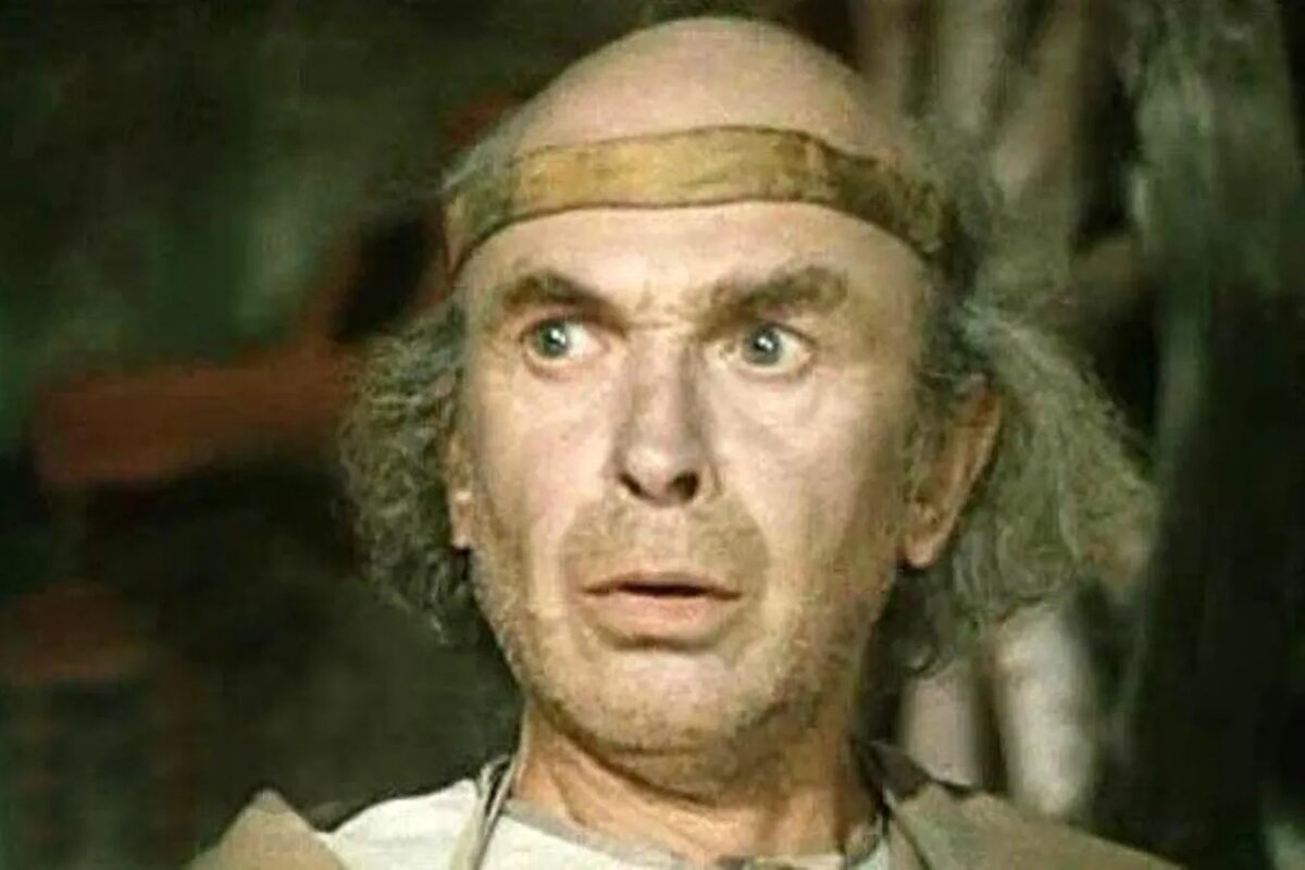 Тот самый Юрий Катин-Ярцев в роли Джузеппе в фильме «Приключения Буратино» (1975 г.)