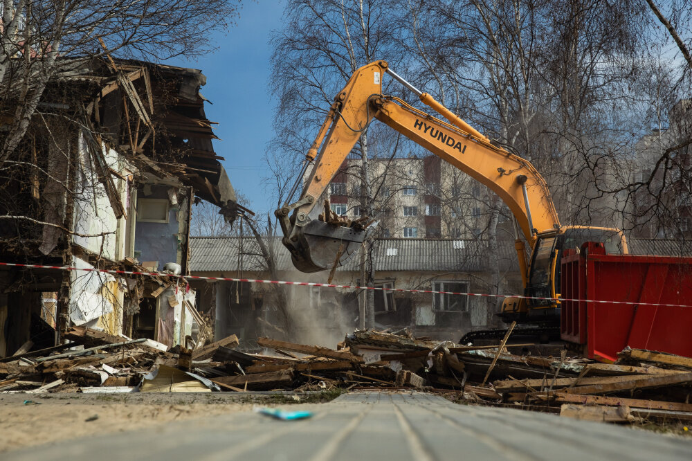    В Сургутском районе выделили более 80 млн рублей на снос аварийных домов