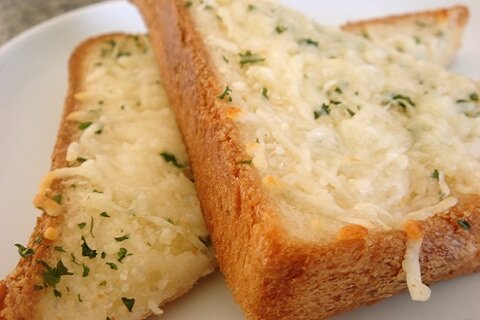 Рецепт Тосты с сыром и чесноком