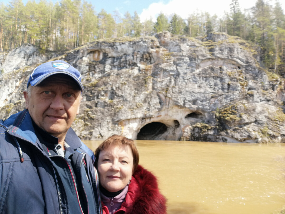 Вид на Карстовый мост с противоположного берега реки Серьги