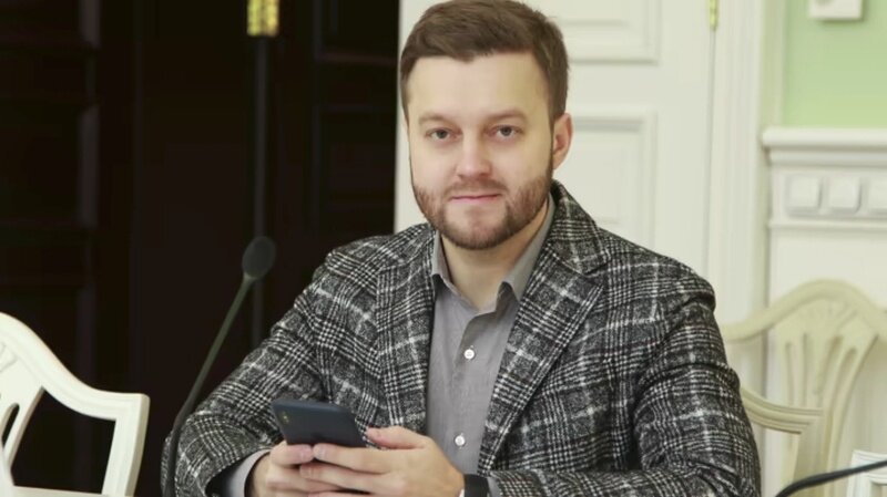    Зеленский пошёл в атаку на Кличко. Госбюро расследований проводит обыски у заммэра Киева