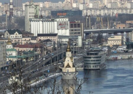    Зеленский пошёл в атаку на Кличко. Госбюро расследований проводит обыски у заммэра Киева