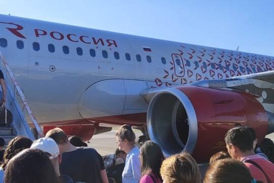    «Россия» выясняет причины поломки шасси у нескольких самолётов SSJ-100