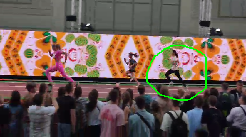 Очередной позор школы Тутберидзе: 24-летняя Медведева проиграла забег 60 м блогершам.