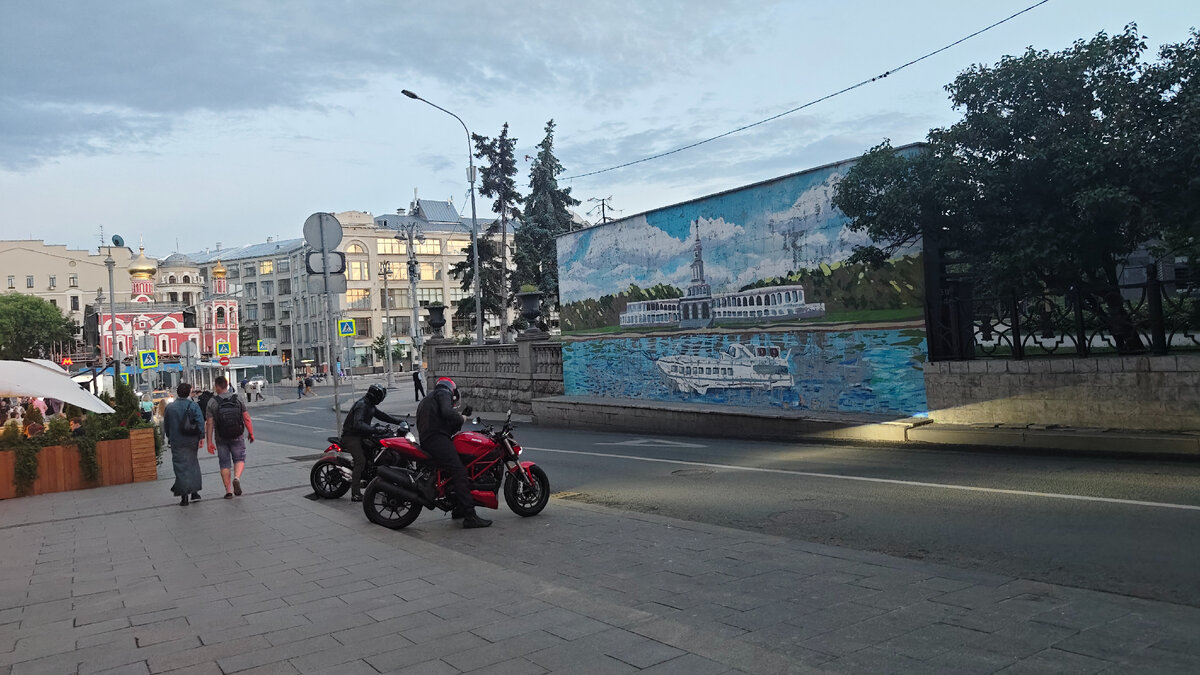 Итальянское настроение на Китай-городе в Москве 