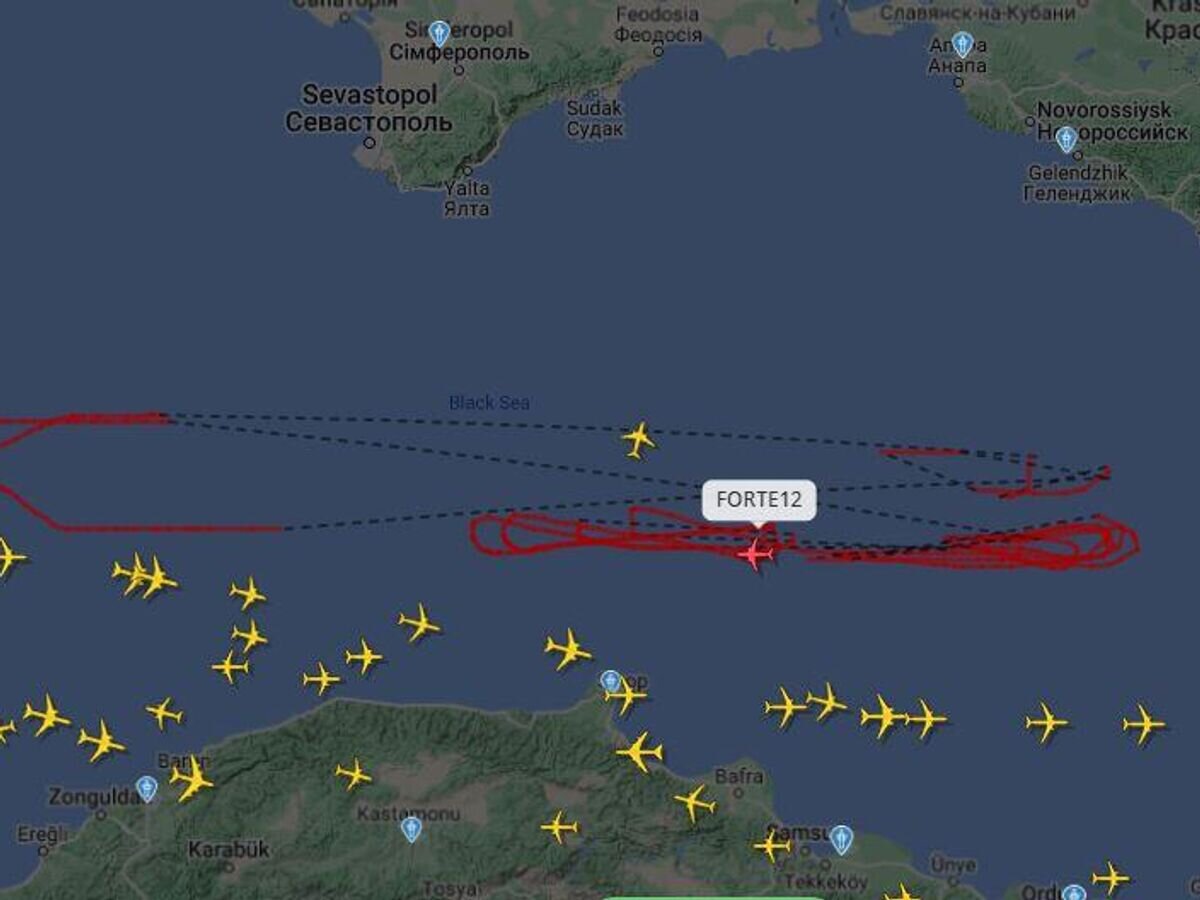    Полет американского разведывательного дрона RQ-4B над Черным морем© Flightradar24
