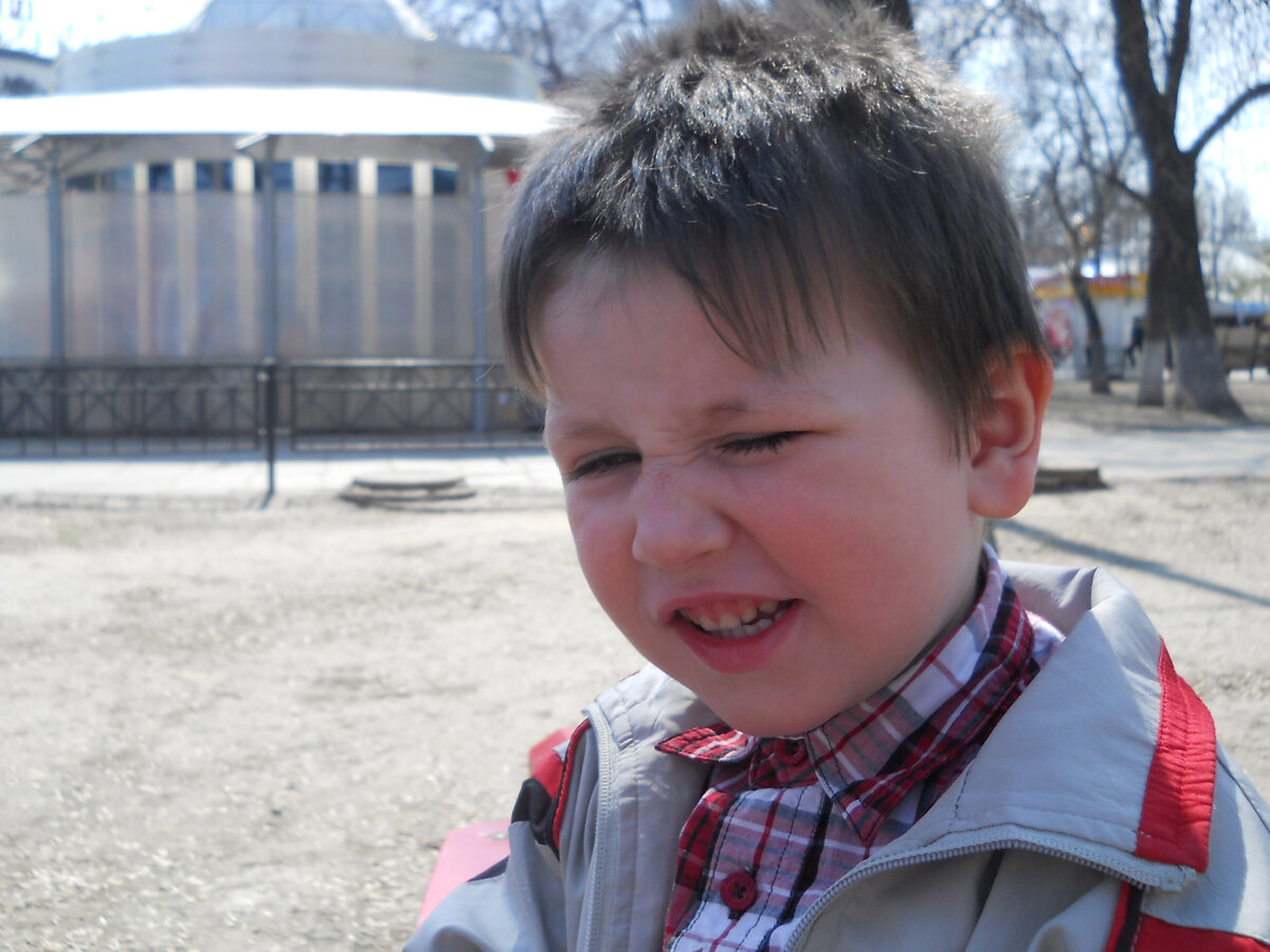 Сын вырос, но хитрость из физиономии никуда не делась. 