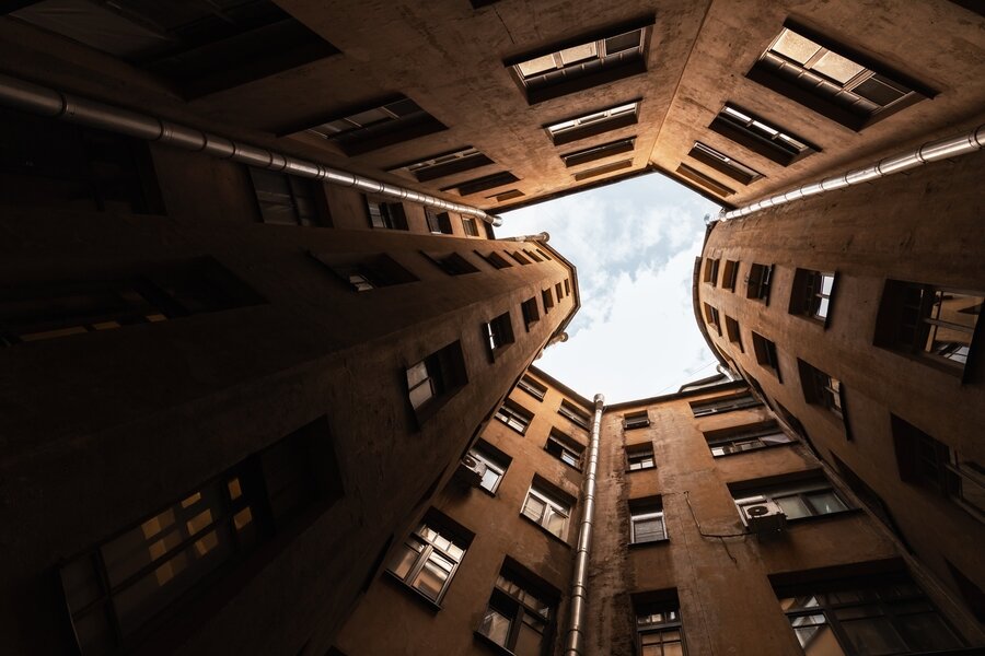 Дворы Петербурга