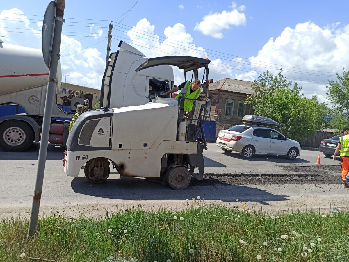 В Красноуфимске продолжается ремонт дорог и устройство детских площадок |  Красноуфимск Онлайн | Дзен