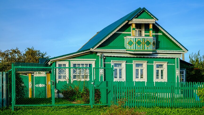 А вот и дача