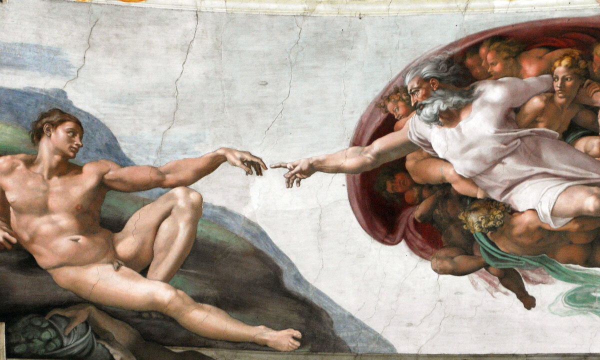 Тянущиеся друг к другу руки — самый известный фрагмент фрески Сикстинской капеллы.