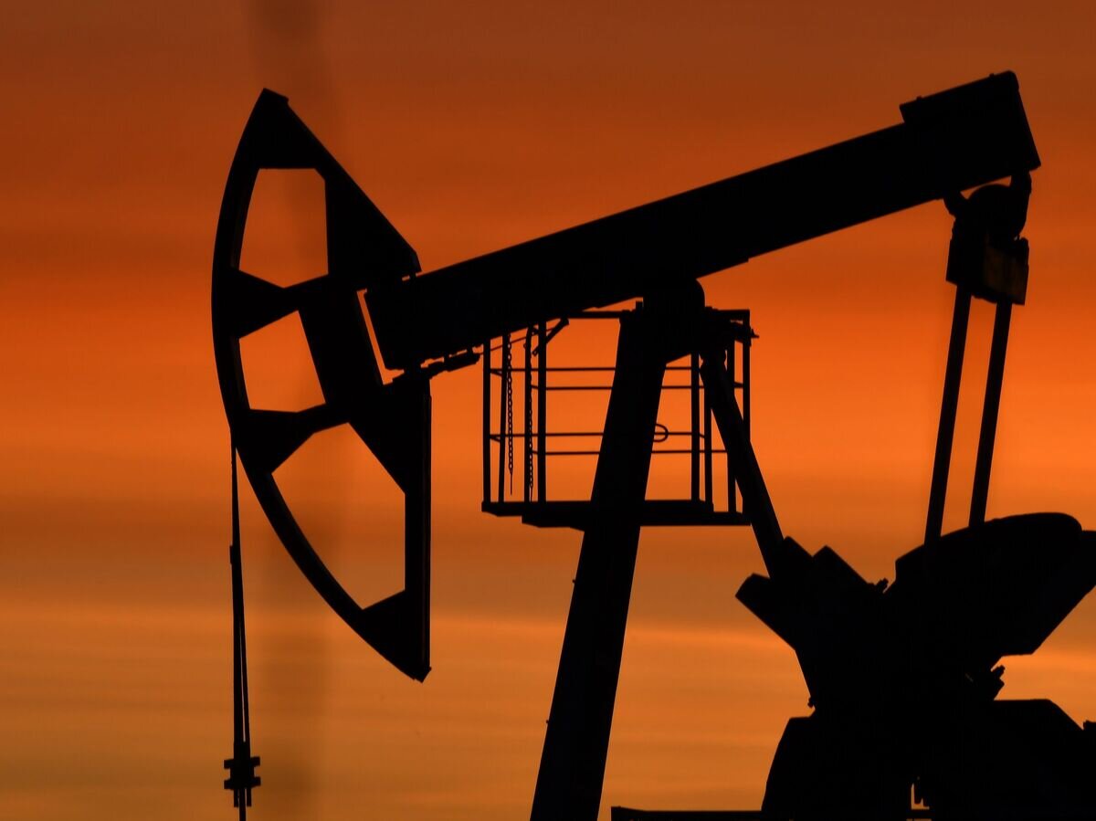    Добыча нефти.© РИА Новости . Максим Богодвид
