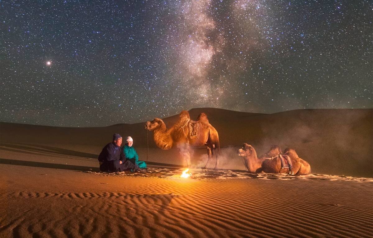 Однажды в Монголии я увидела как турист из Южной Корее смотрел в звездное монгольское небо и плакал. Сказал что, плакал от счастья.