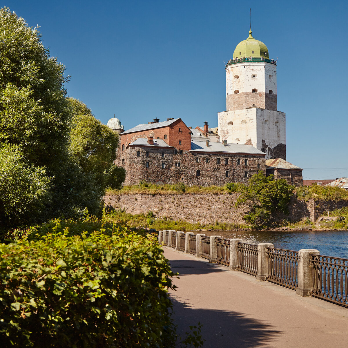 Выборгский замок. 2014 г. *листайте карусель*