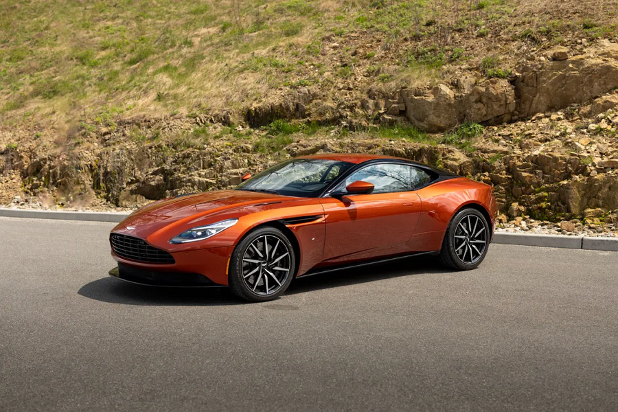 2017 Aston Martin db11 v12